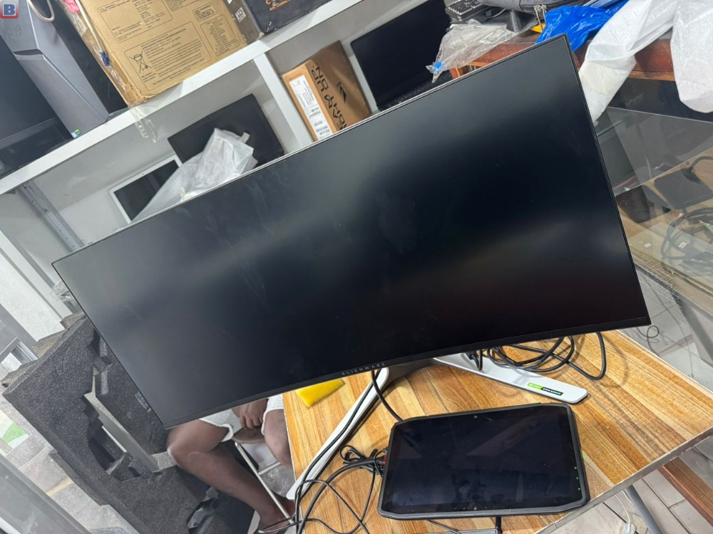 Moniteur Alienware Gaming 38 pouce IPS